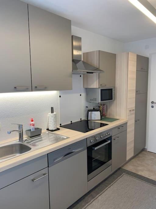 טהאור Gemuetliche Wohnung Mit Guter Anbindung מראה חיצוני תמונה